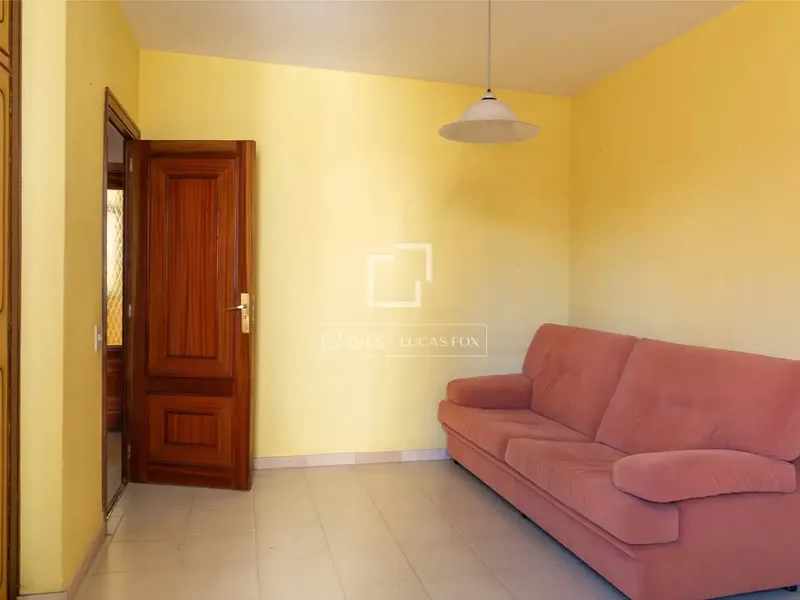 Piso con terraza en venta en Llevant — photo 10