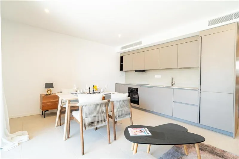1- and 2-bedroom apartments with terrace and swimming pool in a residential complex in Palma — photo 4