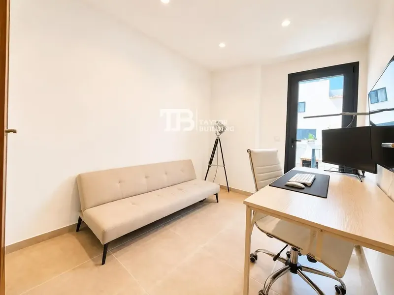 Taylor Building Real Estate presents this beautiful ground floor with large outdoor areas in Son Ferriol. — photo 11