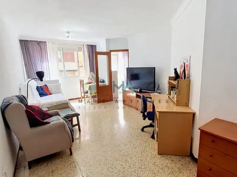 Spacious 3-bedroom apartment with separate room in Plaza de Toros, Palma — photo 1