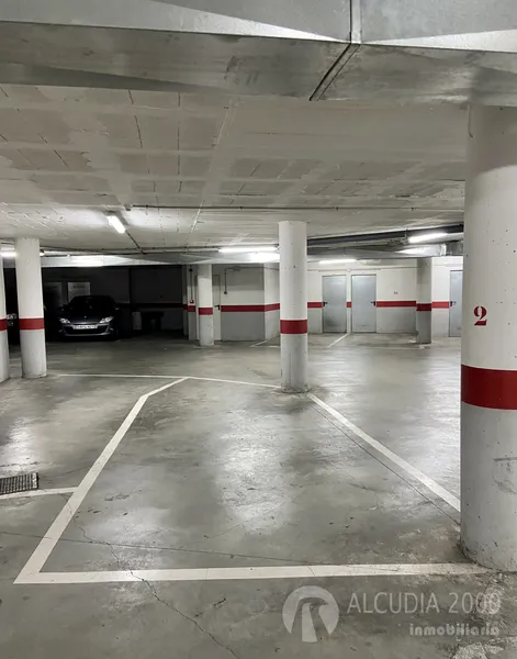 Garage — photo 1