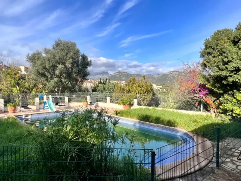 Relax on one of its terraces, a pleasant evening on a summer night, take a dip in the saltwater pool, while contemplating — photo 5