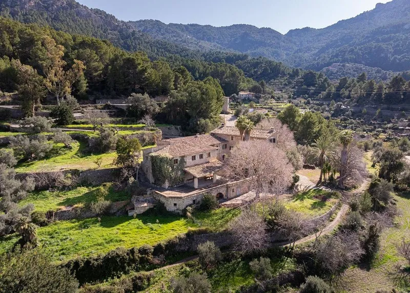 Luxury home in Estellencs, Province of Balearic Islands — photo 1