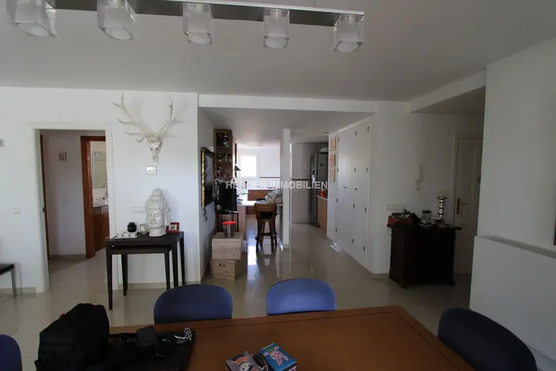 Herden Immobilien Mallorca sells a fantastic modern and high-quality penthouse in an absolutely superior location in Santa Ponsa in a — photo 12