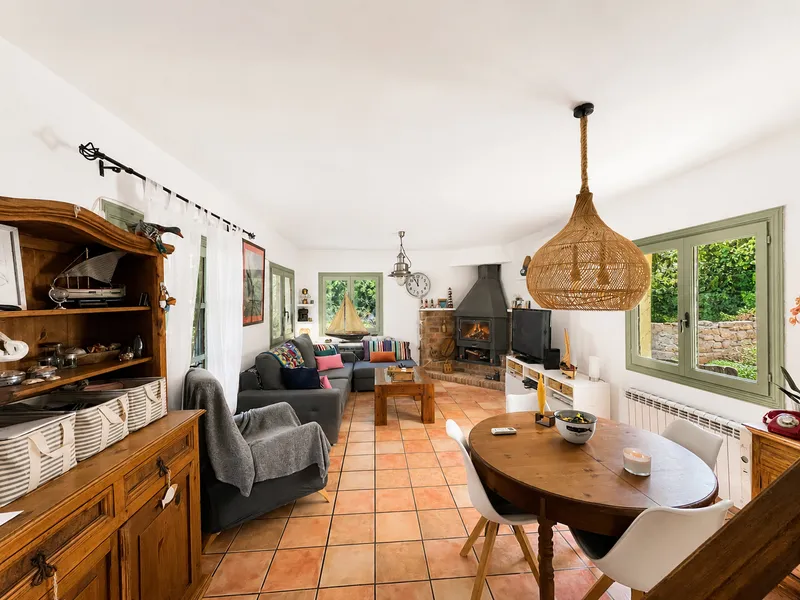 Investment villa with large plot and renovation potential in Nova Santa Ponsa Mas — photo 7