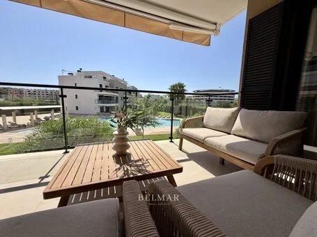 High-end apartment with underground parking and a communal pool in Sa Coma — photo 12