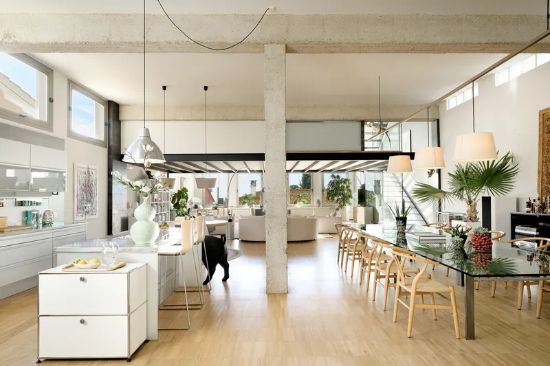 Exceptional freestanding loft-style property in Genova - Marcel Remus Real Estate — photo 1