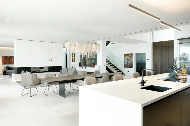 Exclusive: Impressive newly built property with spectacular sea and city views - Marcel Remus Real Estate — photo 10