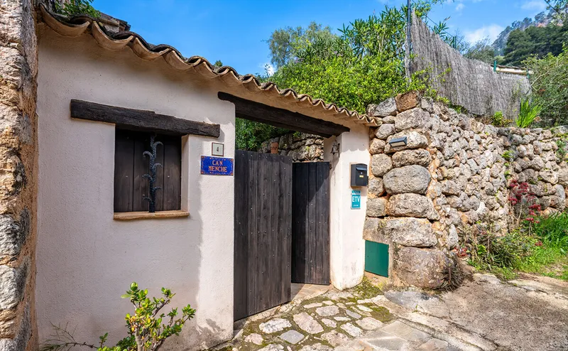 Characterful house with pool and holiday rental li ... — photo 6