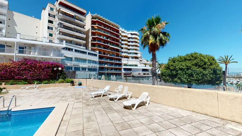 Spacious Penthouse Apartment with Views over Can Barbara — photo 8