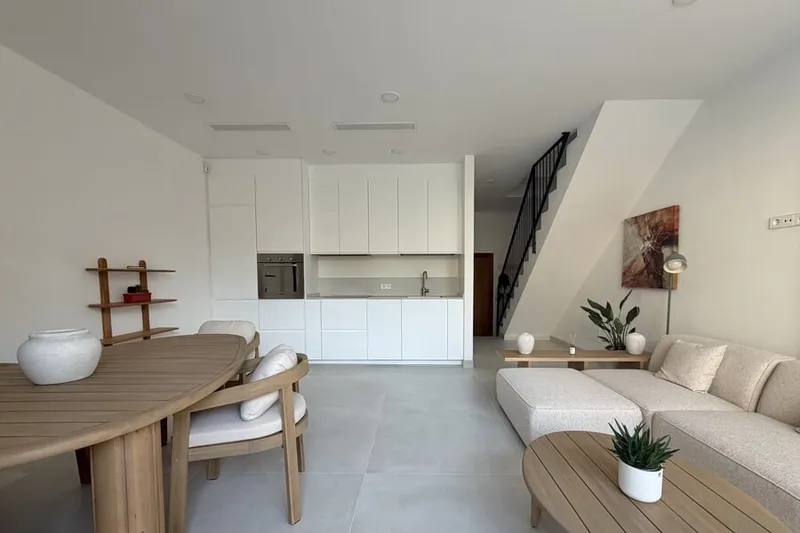 Renovated townhouse with rooftop terrace in Molinar — photo 6