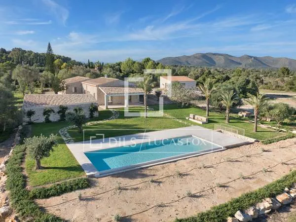 580m² country house with 60m² terrace for sale in Canyamel — photo 7