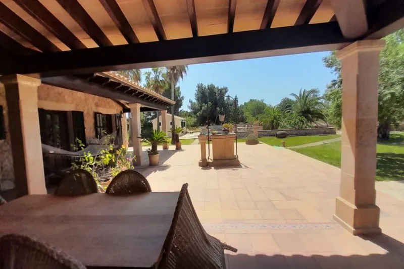 Finca with separate apartment, pool and rental license between Colonia and Ses Salines — F 62 CM — photo 6
