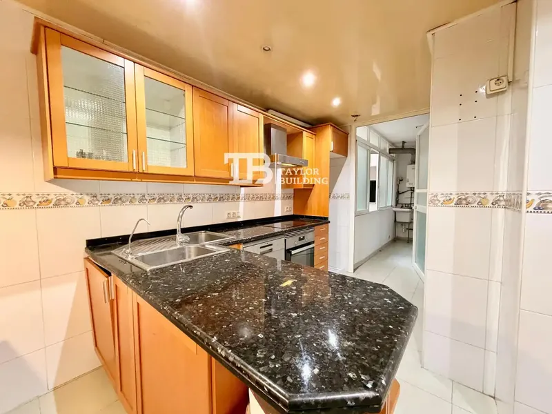 Apartment for sale in Palma de Mallorca, Balearic Islands, in the S’Escorxador area. A spacious and functional home with 153.00 m2 — photo 9