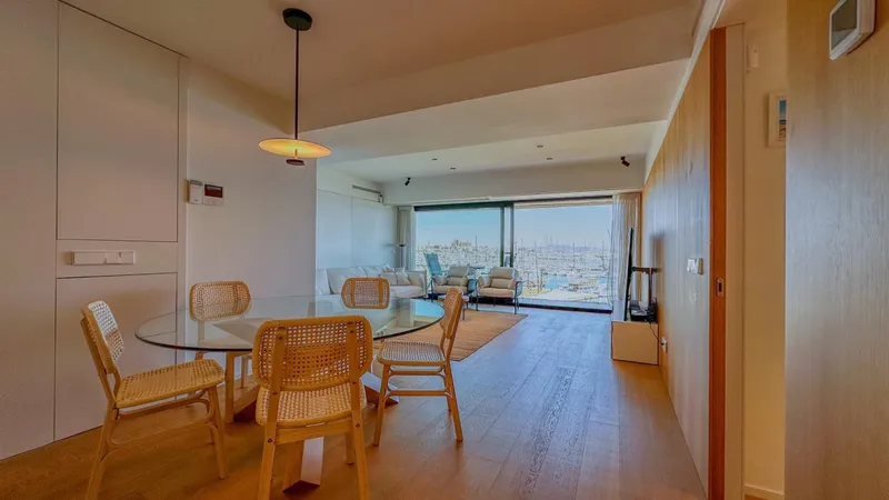 Impressive apartment with sea and cathedral views on Paseo Marítimo — photo 3