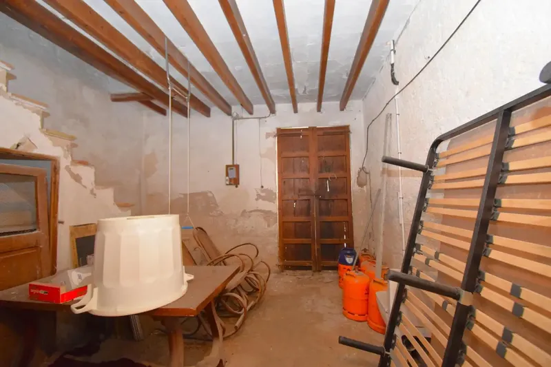 Village house to renovate with many possibilities in Muro — photo 2