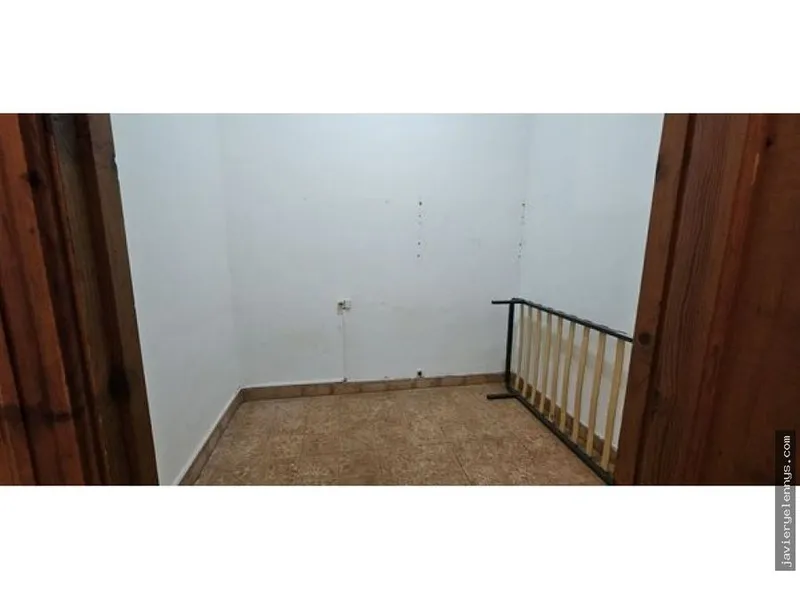 Apartment for sale on Calle d'Isabel Montaner — photo 10