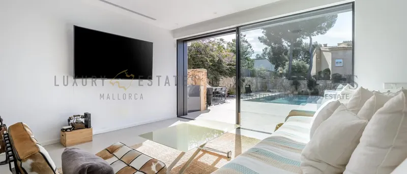 Luxurious villa with sea views in Portals Nous — photo 5
