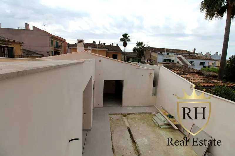 Impressive House in the Heart of Consell — photo 12