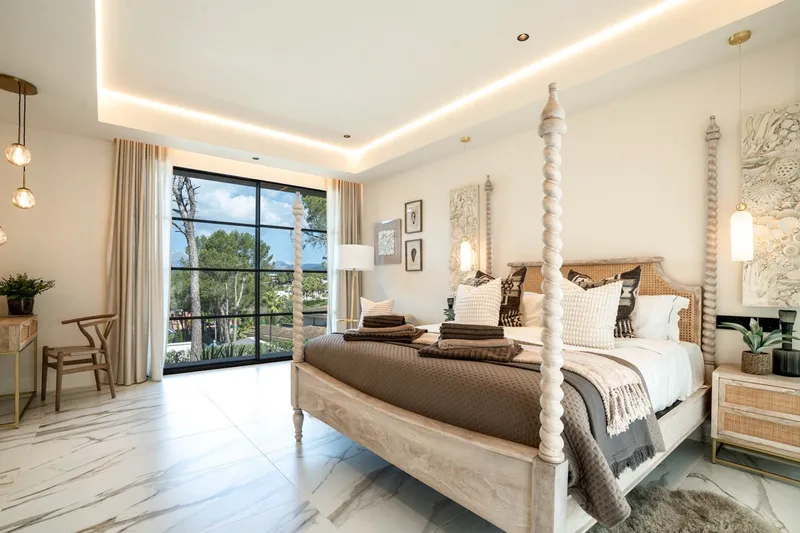 Contemporary six-bedroom architectural masterpiece Villa for sale in Santa Ponsa — photo 3