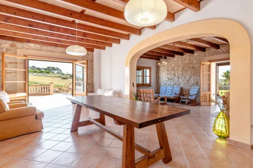 Lloret de Vistalegre, spacious finca in traditional style — photo 6