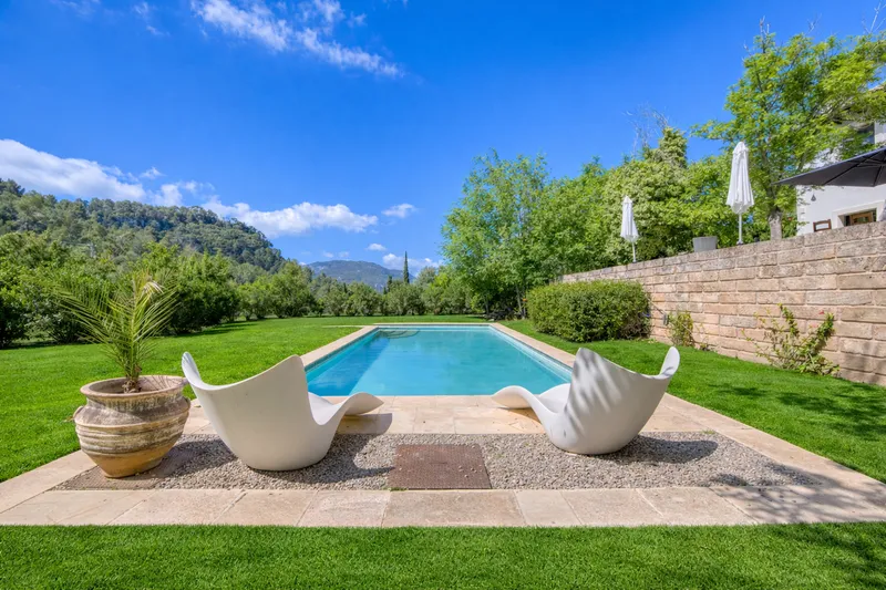 A secluded villa in Esporles, surrounded by the harmony of nature, space and authentic Mallorca — photo 2