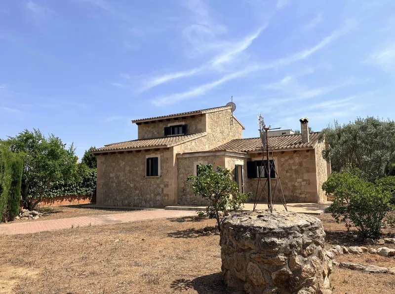 Spacious chalet with 4 bedrooms and communal pool in Sa Ràpita — photo 5