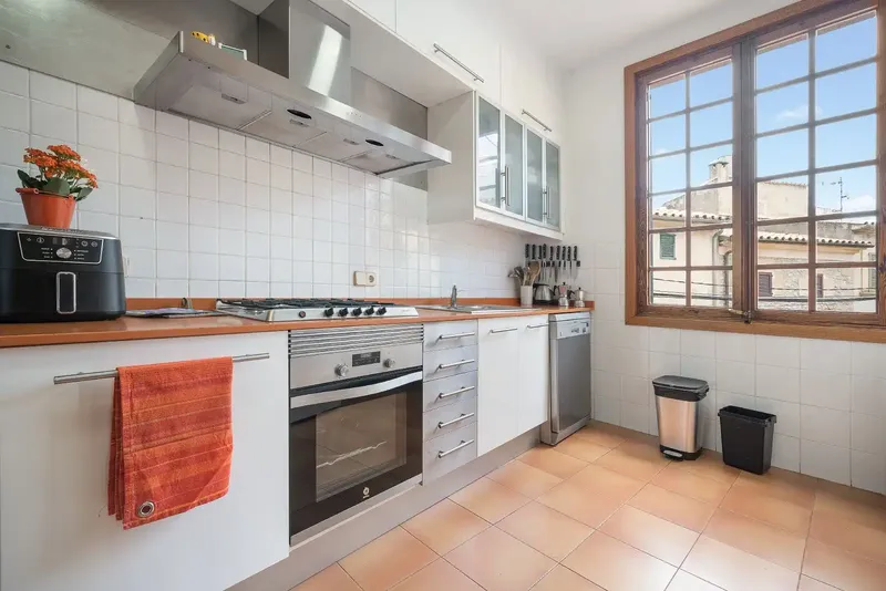 House of 222 m2 in Pollença with garage for a small car and approx. 30 m2 of terraces and patio. It has 4 bedrooms, one of them on the ground floor — photo 9