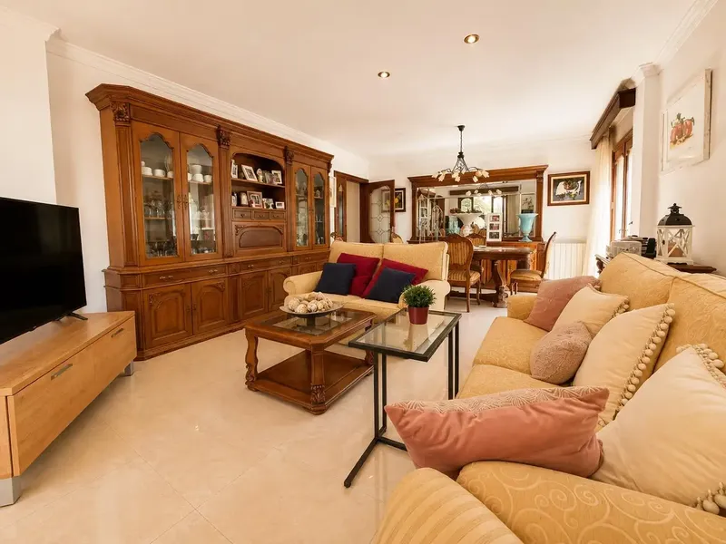 Spacious ground floor apartment of 134 m² built, a home that stands out especially for its numerous outdoor spaces and a comfortable layout — photo 4