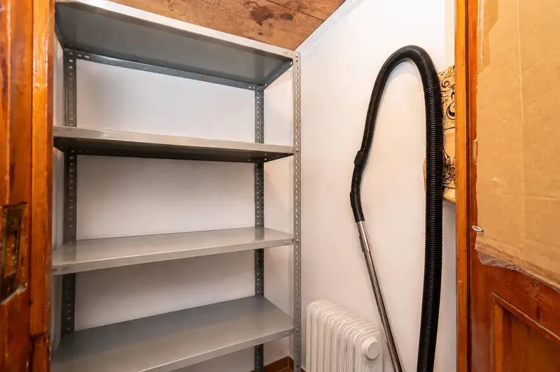 This charming apartment is located in Soledad Norte accessible by stairs from a fourth floor. — photo 10