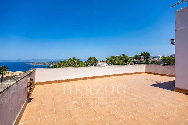 Detached house with fantastic sea views over the bay of Palma in Badia Blava — photo 5
