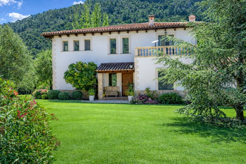 A secluded villa in Esporles, surrounded by the harmony of nature, space and authentic Mallorca — photo 8