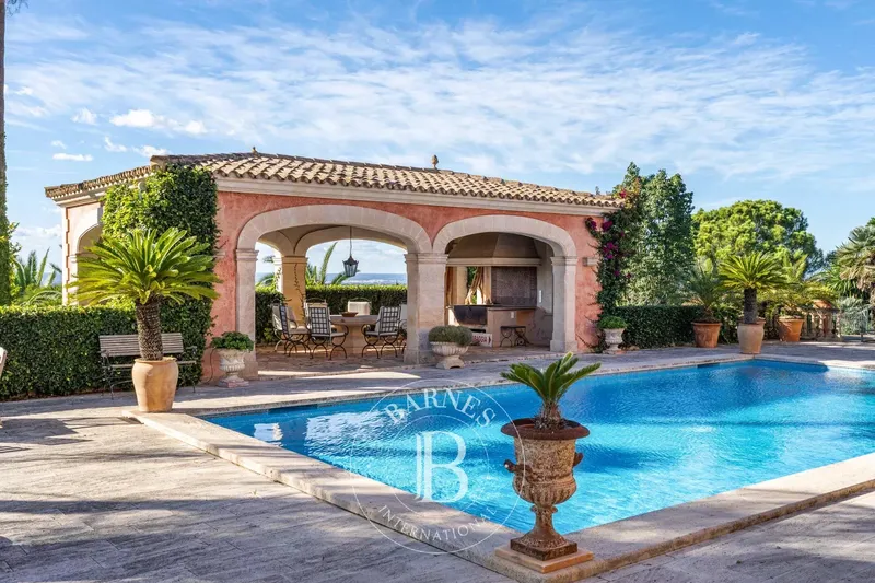 Expansive Countryside Estate with Multiple Residences in Cas Concos — photo 4