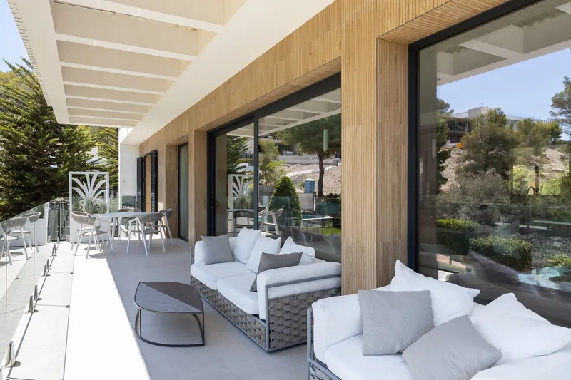 Exclusive villa complex with two pools, garden and partial sea views — photo 10