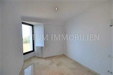 192m² semi-detached house with 5 rooms and pool for rent — photo 12