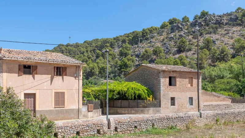 Investment! Finca on large plot with fruit trees and a lot of potential in Soller — photo 1