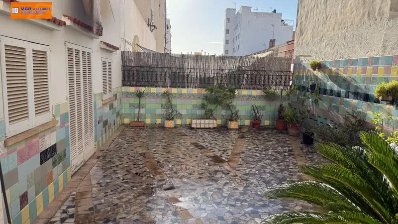 Descubre este amplio piso ubicado en la atractiva zona de Can Capes, Palma de Mallorca. Con una superficie construida de 116 m2 y útil de 10 — photo 3