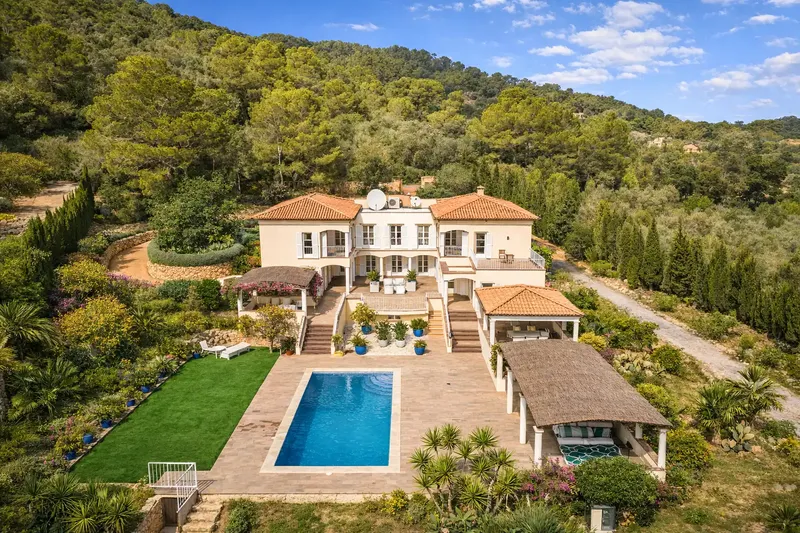 Exceptional estate near Artà with spacious architecture, impressive sea views and high privacy — photo 3