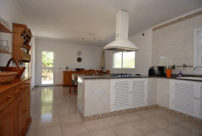 Villa in a quiet street in Cala Llombards with beautiful views to the sea — photo 6