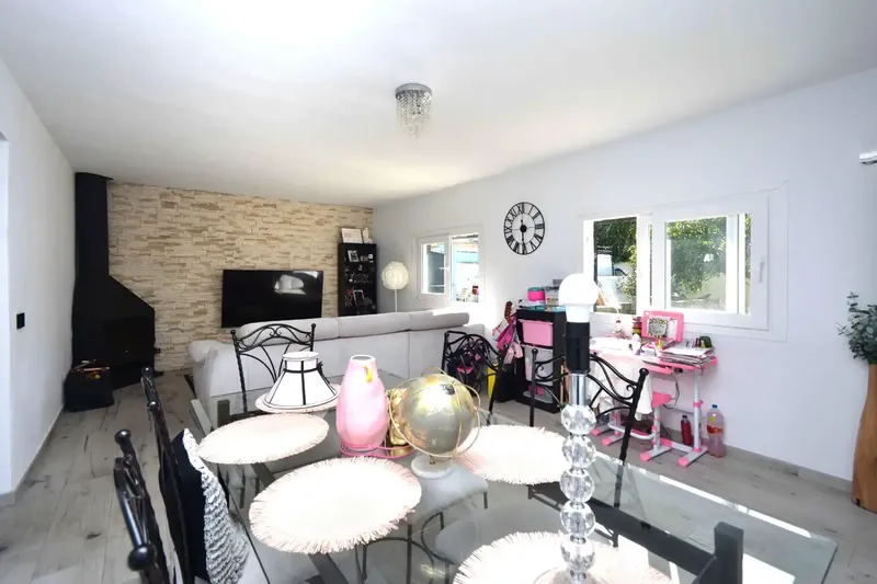 Discover your new home in the idyllic neighborhood of Es Pil·larí! This charming detached villa awaits you minutes from the beach — photo 5