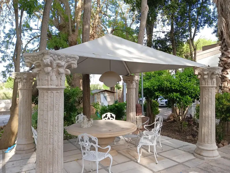 The Legacy of an Artist, We are not dealing with a conventional rustic estate, but rather the creative refuge and home of the renowned artist Joan R — photo 4