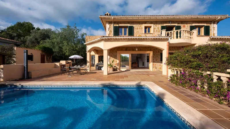 Villa for sale in Es Capdella, Calvià, Mallorca — photo 1