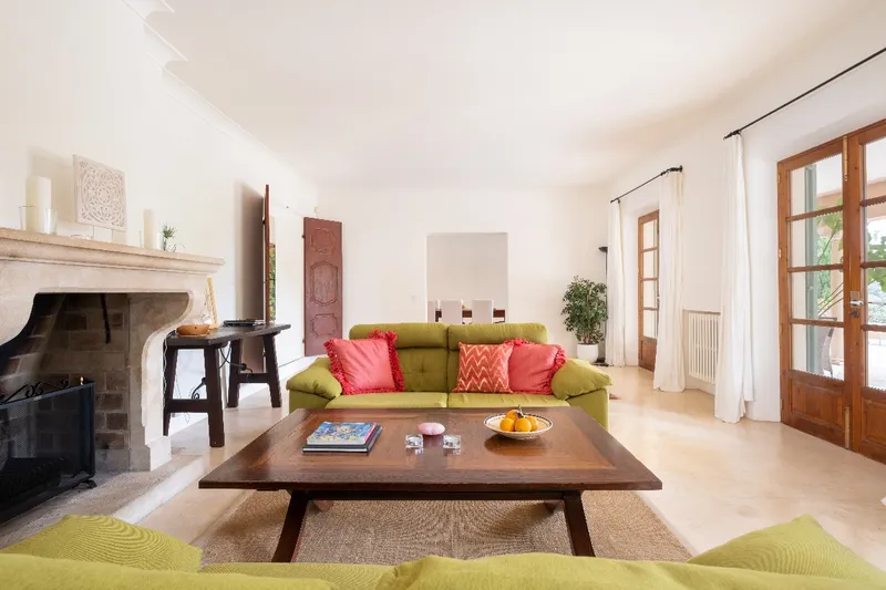 Opportunity! Exclusive finca with a holiday rental license (ETV) located in one of the best and most coveted areas on the outskirts of Pollensa. — photo 11