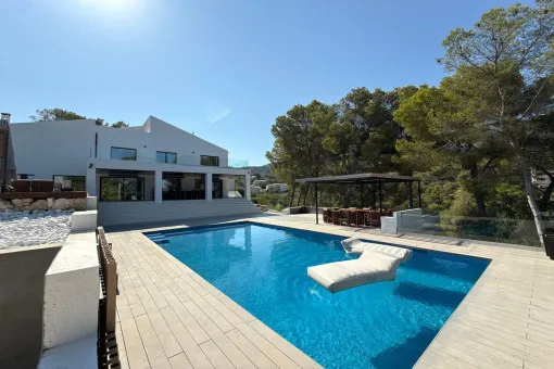 Cas Català, exclusive villa in Cas Català with sea views, pool, cinema and gym — photo 11