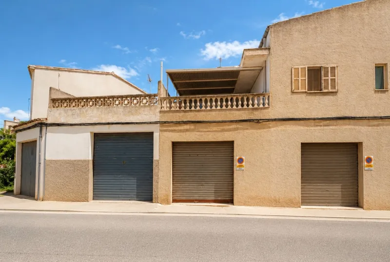 Garage in Manacor — photo 1