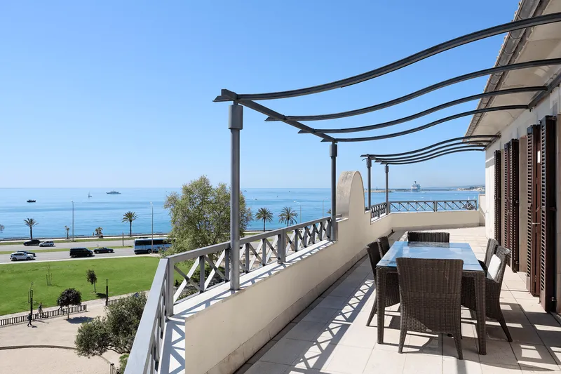 Long-term rental: Penthouse with terrace and sea views in Palma — photo 4