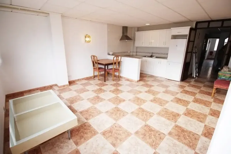 Recently renovated four-storey building in Puerto de Soller — photo 10