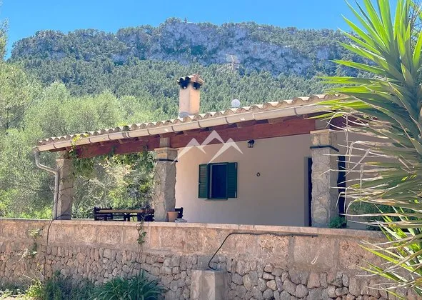 Estate in Calle de Ciutat, Puigpunyent — photo 1