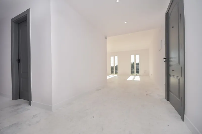 Bright and Spacious Fully Renovated Apartment with Two Parking Spaces in Palma’s Prestigious Residential Area — photo 11