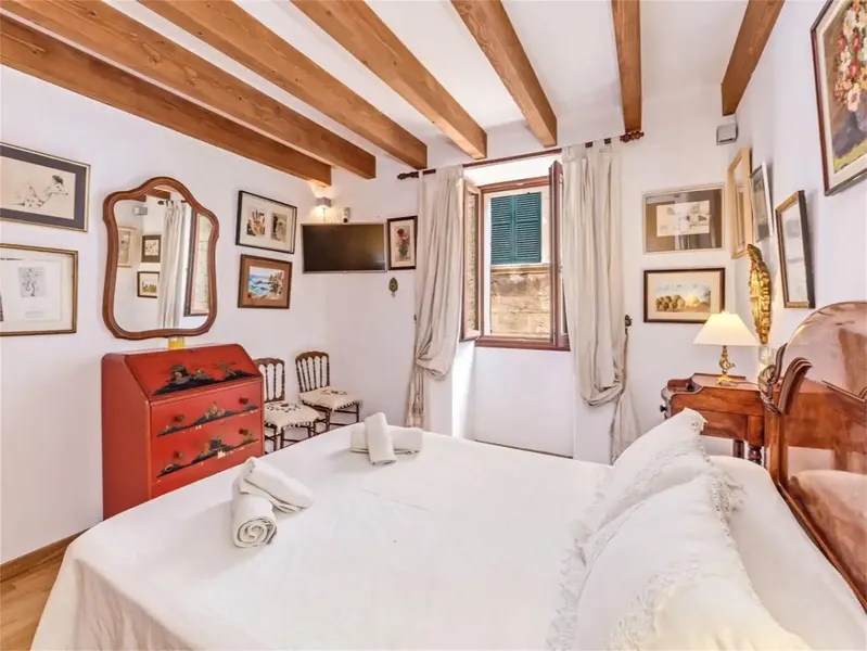 Well-equipped house, no renovation needed, well located, quiet, 3 bedrooms, 2 bathrooms, double glazing, air conditioning, furnished, solar panels. — photo 3